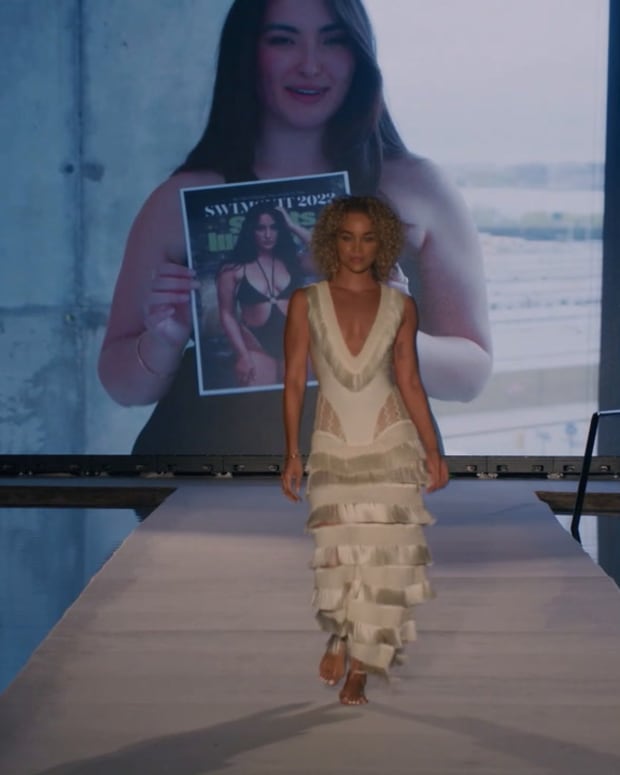 Highlights of Jasmine Sanders at Miami Swim